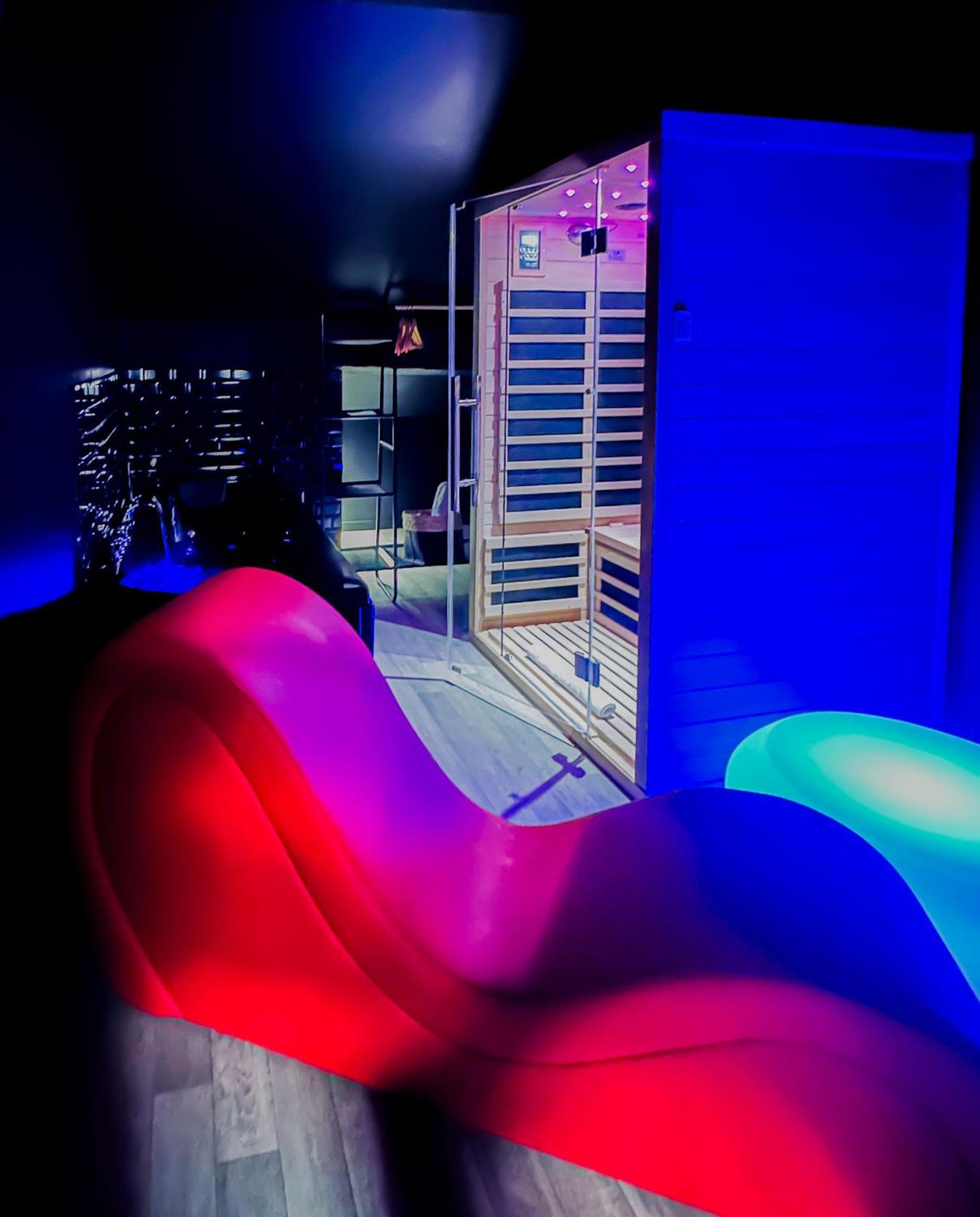 Night Desires Vieille Ville Annecy Charmant Exterior photo